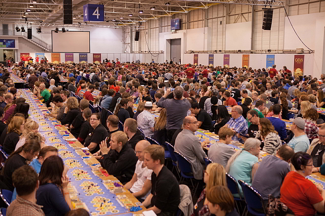 CATAN Weltrekord auf der SPIEL 15 klein